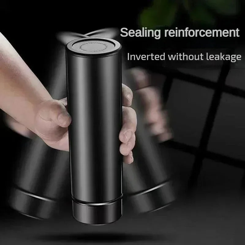 Stainless steel water bottle with temperature display 500 ml